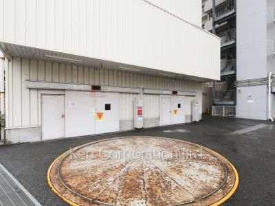  Parking Lot