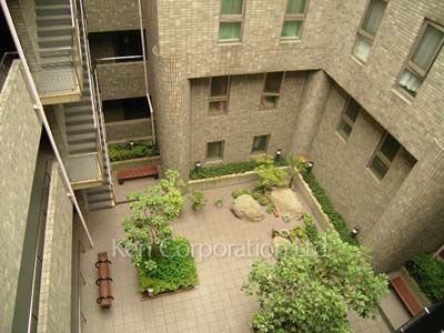  Courtyard/Greenery