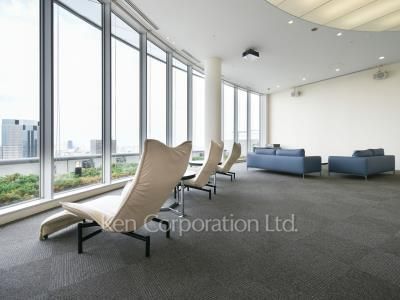  Sky View Lounge