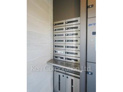  Mail/Delivery box