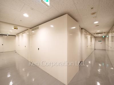 Trunk room