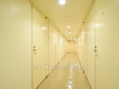Trunk room