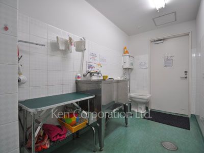 Pet care facility