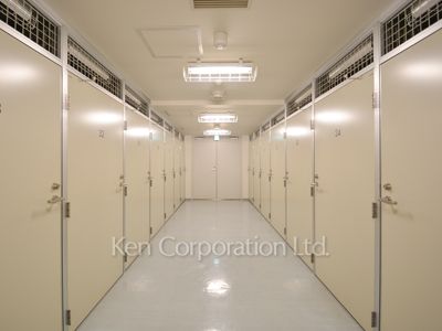 Trunk room