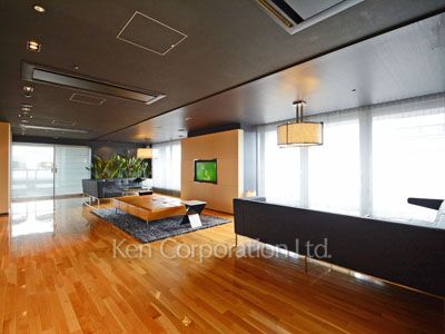Sky View Lounge