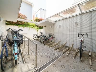  Bicycle-parking Space