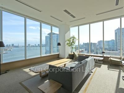  Sky View Lounge