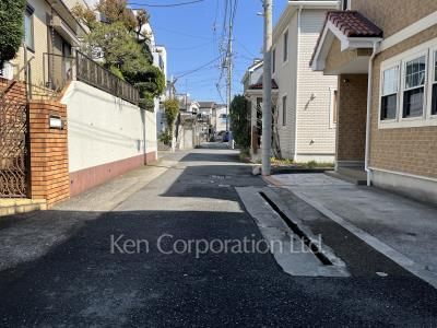  Neighborhood
