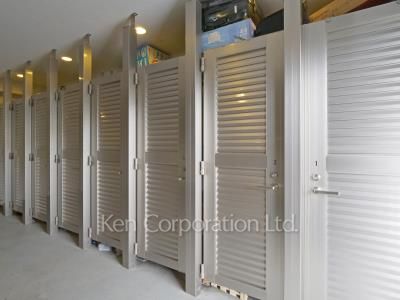 Trunk room