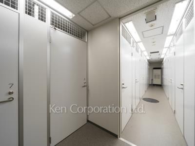 Trunk room