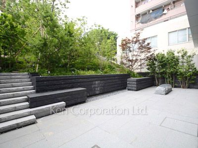Courtyard/Greenery