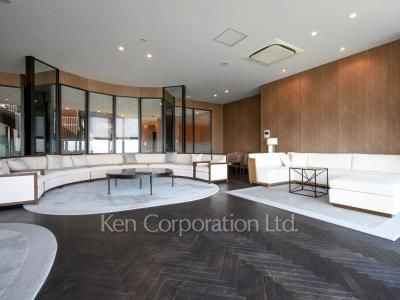 Sky View Lounge