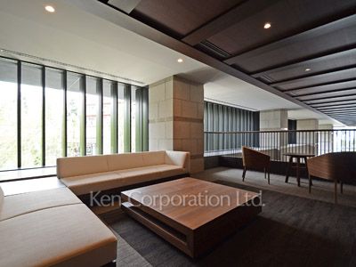 Sky View Lounge