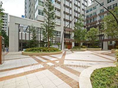  Courtyard/Greenery
