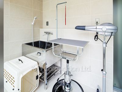 Pet care facility