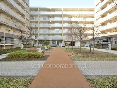 Courtyard/Greenery