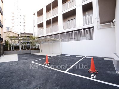  Parking Lot