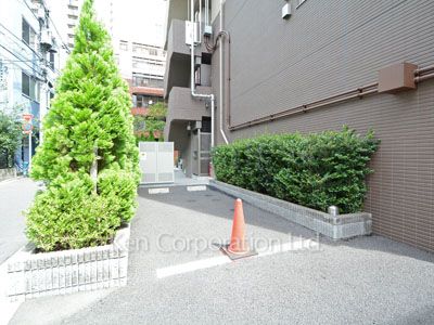  Parking Lot
