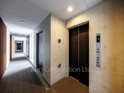  Corridor