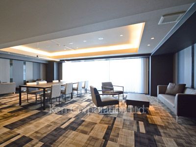 Sky View Lounge