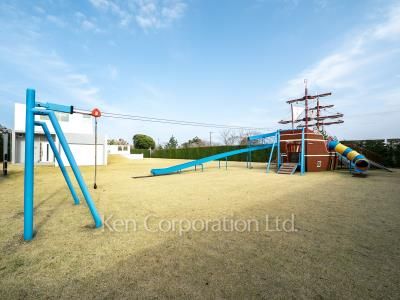 Jungle gym
