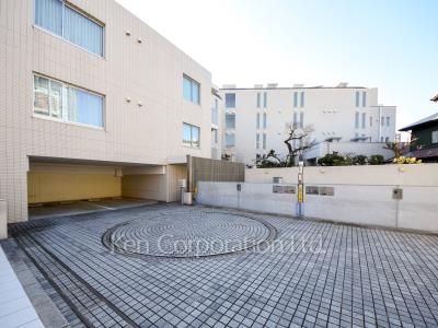 Parking Lot