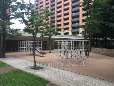 Courtyard/Greenery