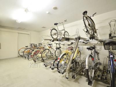  Bicycle-parking Space