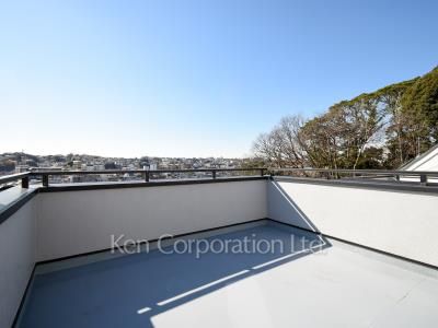 Roof Balcony