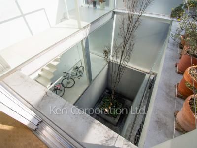  Courtyard/Greenery