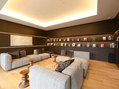 Sky View Lounge