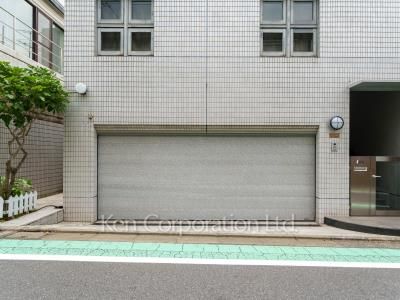  Parking Lot