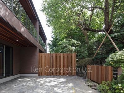 Courtyard/Greenery
