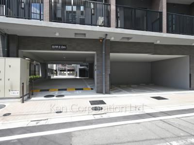  Parking Lot