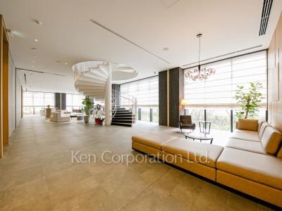Sky View Lounge