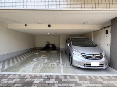  Parking Lot