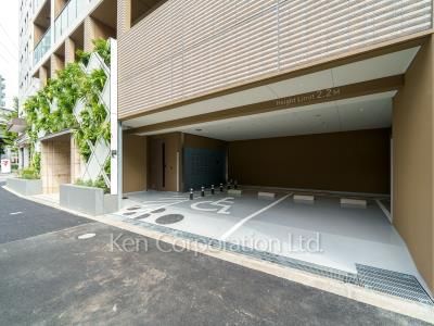  Parking Lot