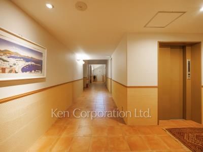  Corridor