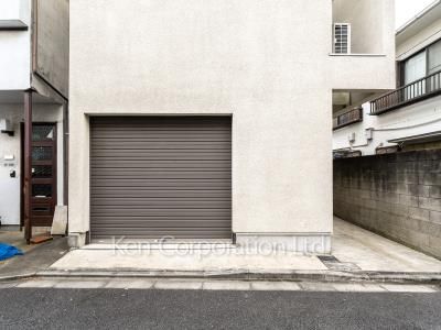  Parking Lot