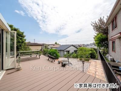Courtyard/Greenery