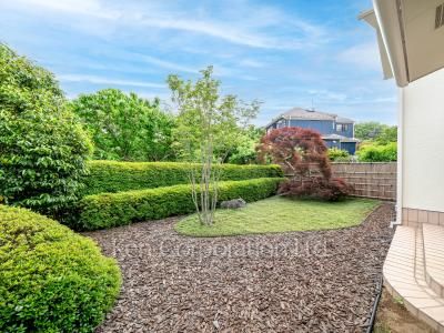  Courtyard/Greenery