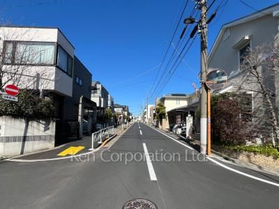  Neighborhood