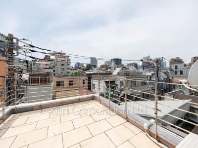 Roof Balcony