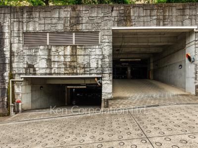  Parking Lot
