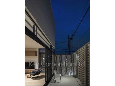  Courtyard/Greenery