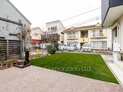 Courtyard/Greenery