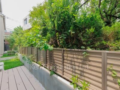 Courtyard/Greenery