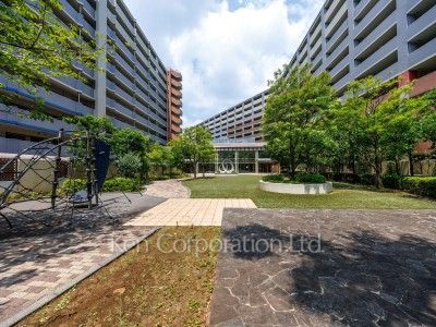 Courtyard/Greenery