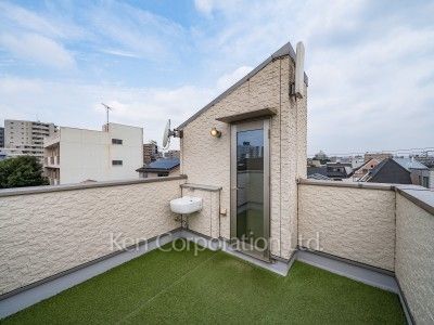 Roof Balcony