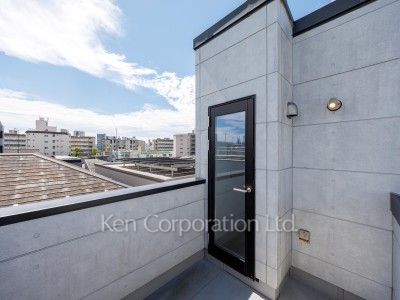 Roof Balcony